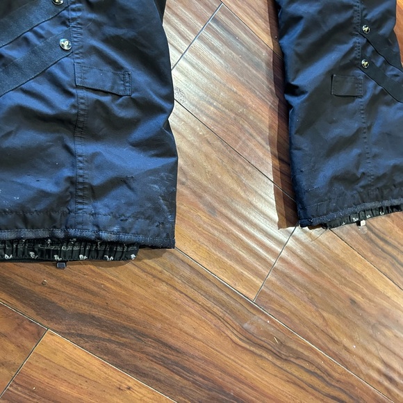 Women's Black Cargo Pants Snow or Ski Pants, Small, Ocean & Earth brand - Picture 10 of 13